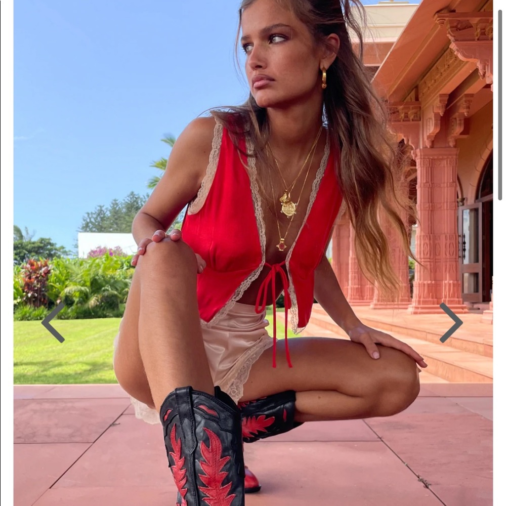 VERGE GIRL Road Trips West Tie Top  // Red Size: AU 6 so US XS